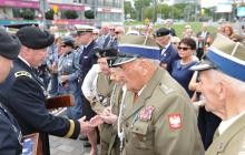 Święto "Błękitnej Armii" i flagi amerykańskie dla weteranów II wojny światowej